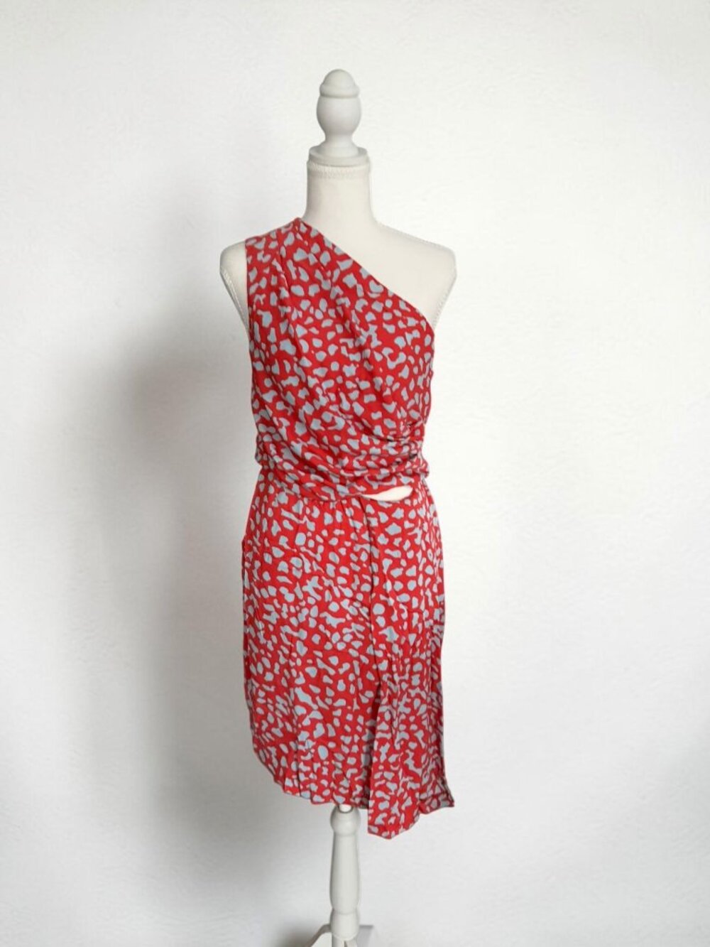 DIANE VON FURSTENBERG Red Animal Print Cutout Silk Blend Dress Size 4